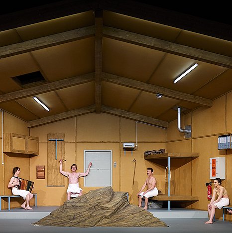 »Der Gipfel« von Christoph Marthaler