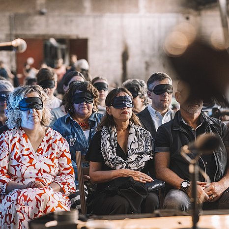 DARK ROOM – ein Polarkonzert im Dunkeln